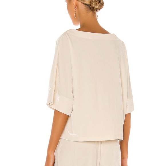 Cupcakes and Cashmere Mikaela Velvet Top in Birch White - Picture 12 of 12